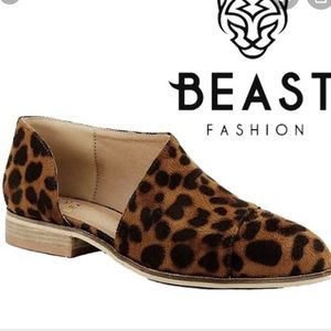 Beast Fashion leopard cut out ankle slip on shoes